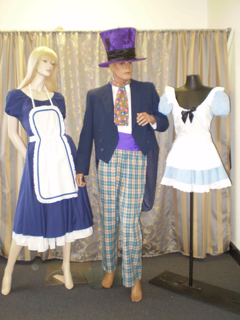 Alice in Wonderland costumes and Mad hatter costumes