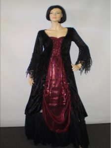 Plus size Lady Vampire costume.