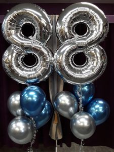 Number balloon bouquets